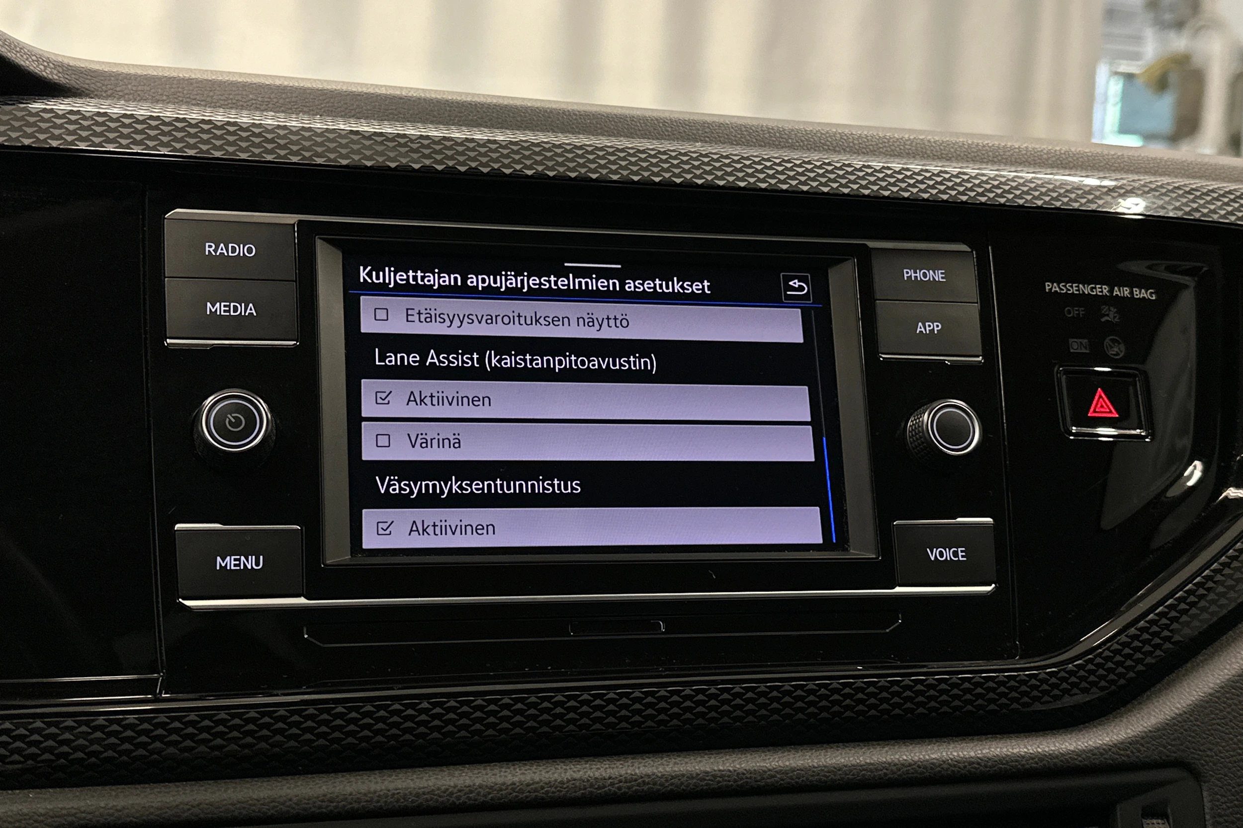 valkoinen Volkswagen Taigo 2024 kuva 19.