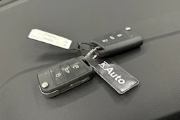 valkoinen Volkswagen Taigo 2024 kuva 26.