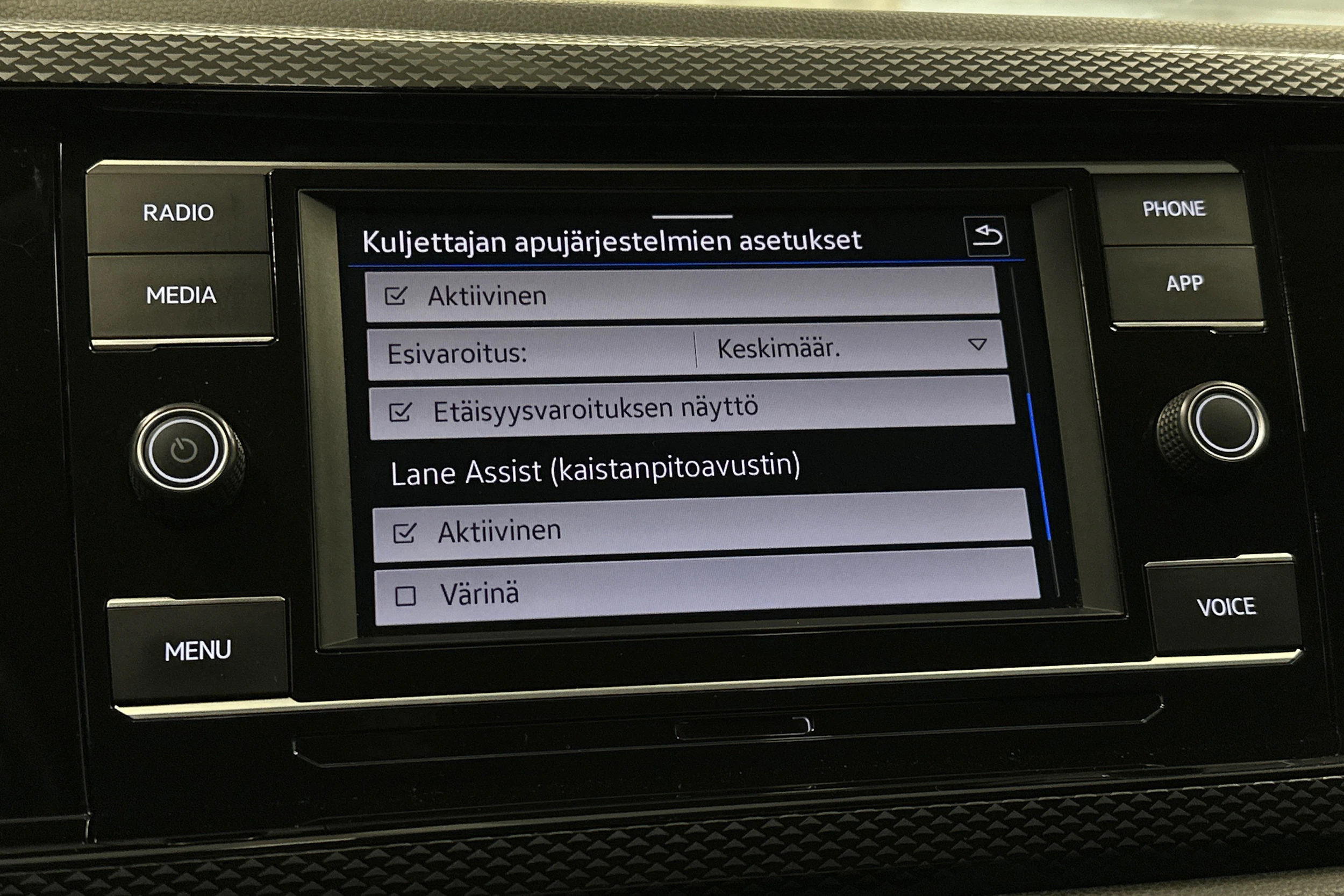 harmaa Volkswagen Taigo 2024 kuva 22.