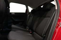 punainen Volkswagen Taigo 2024 kuva 11.