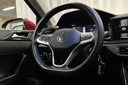 punainen Volkswagen Taigo 2024 kuva 17.