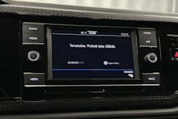 punainen Volkswagen Taigo 2024 kuva 22.