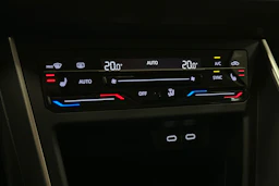 punainen Volkswagen Taigo 2024 kuva 26.