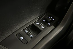 punainen Volkswagen Taigo 2024 kuva 29.
