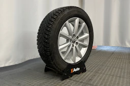 punainen Volkswagen Taigo 2024 kuva 10.