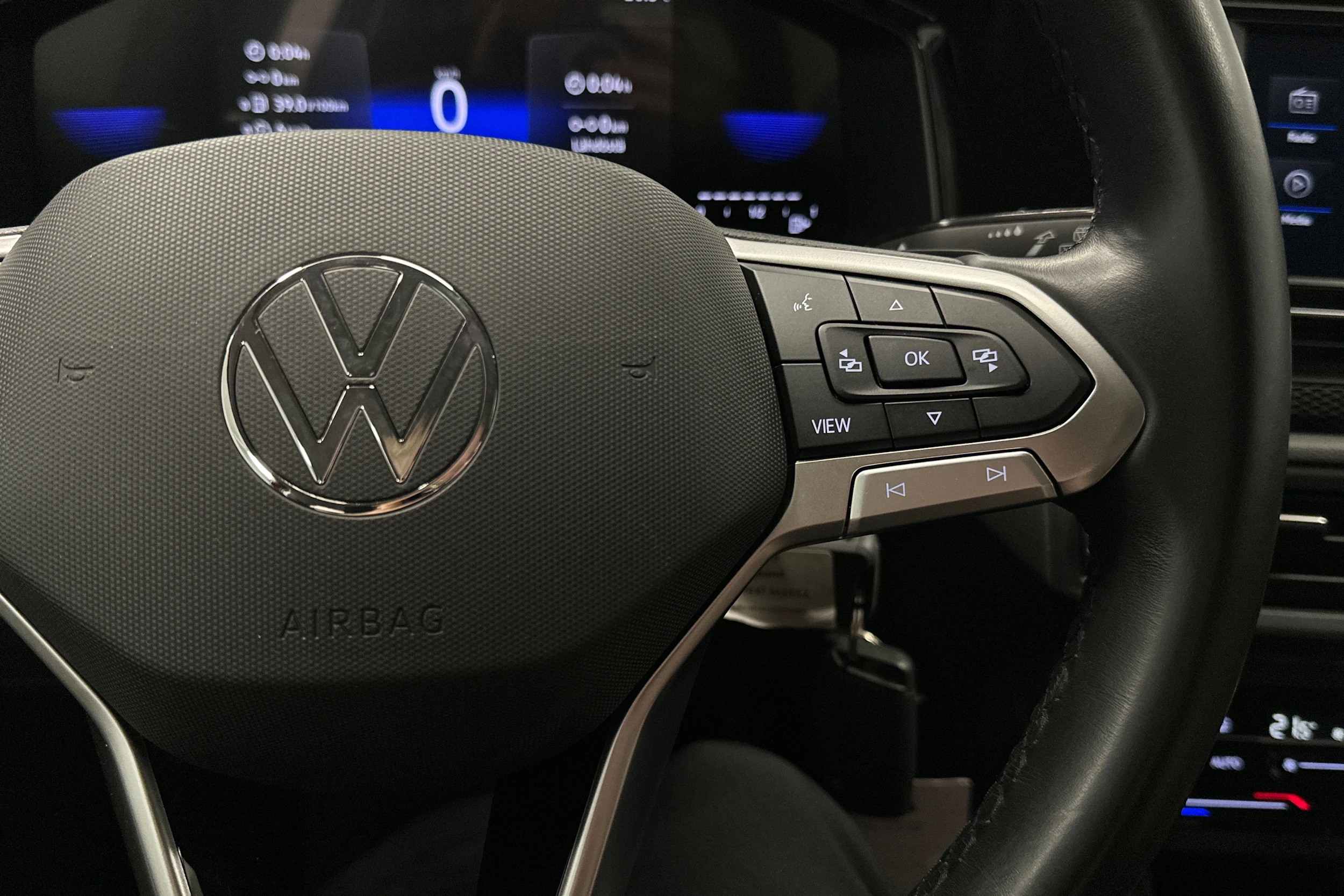 punainen Volkswagen Taigo 2024 kuva 12.