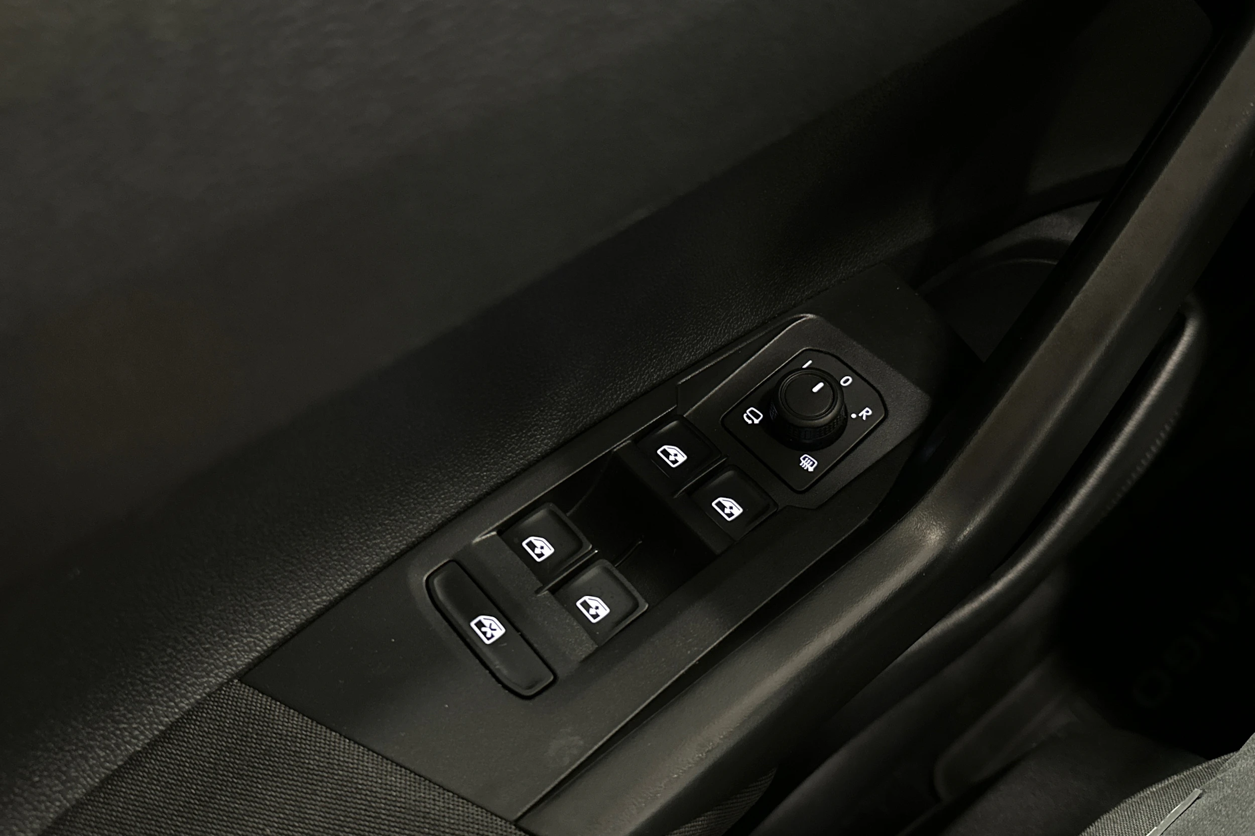 punainen Volkswagen Taigo 2024 kuva 15.