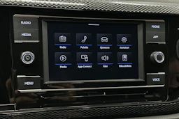 punainen Volkswagen Taigo 2024 kuva 16.