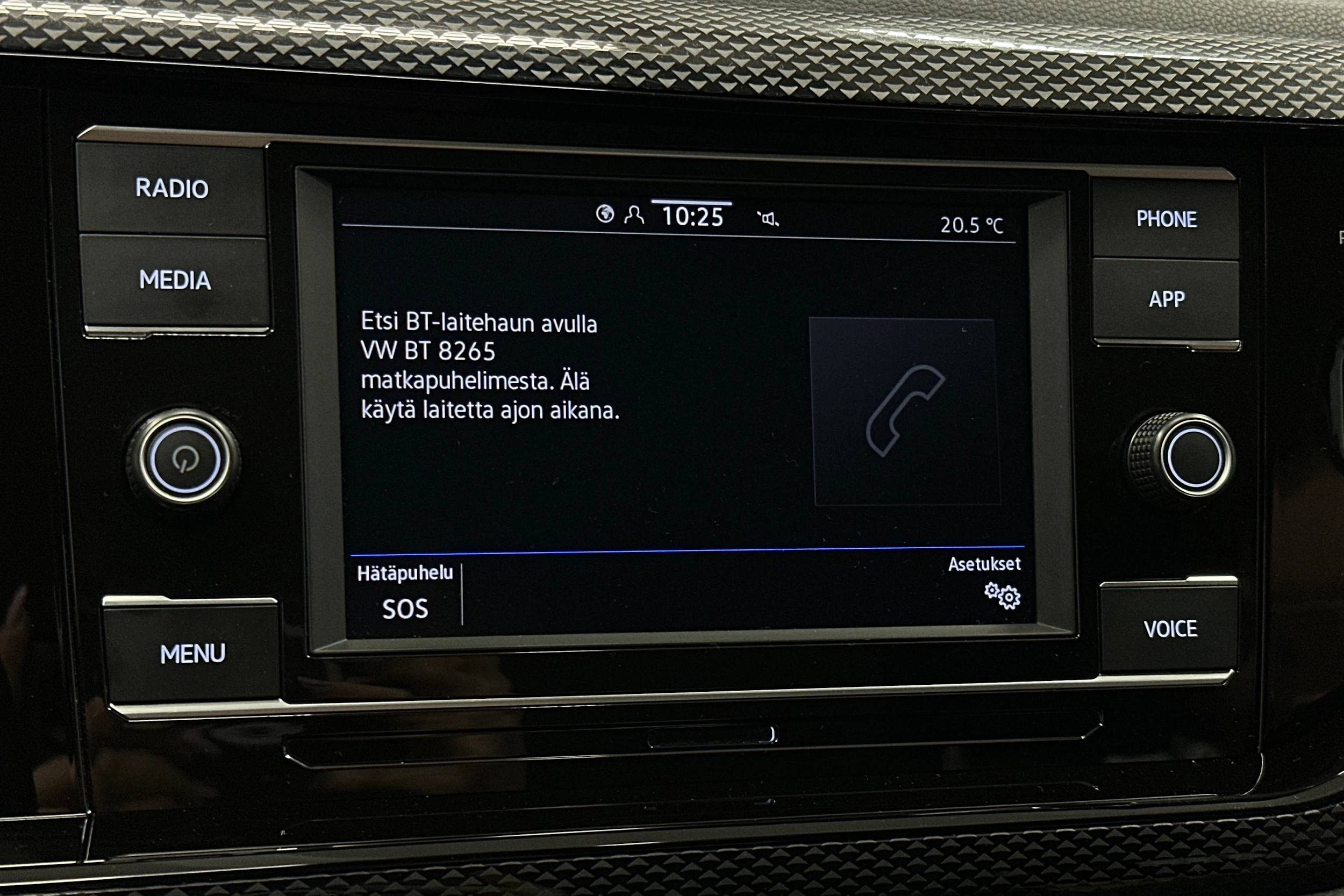 punainen Volkswagen Taigo 2024 kuva 18.