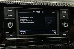 punainen Volkswagen Taigo 2024 kuva 18.