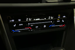 punainen Volkswagen Taigo 2024 kuva 24.