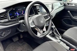 harmaa Volkswagen Taigo 2024 kuva 3.