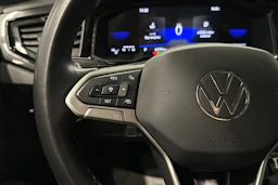 harmaa Volkswagen Taigo 2024 kuva 11.