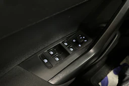 harmaa Volkswagen Taigo 2024 kuva 15.