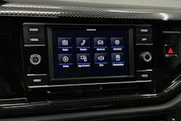 harmaa Volkswagen Taigo 2024 kuva 17.