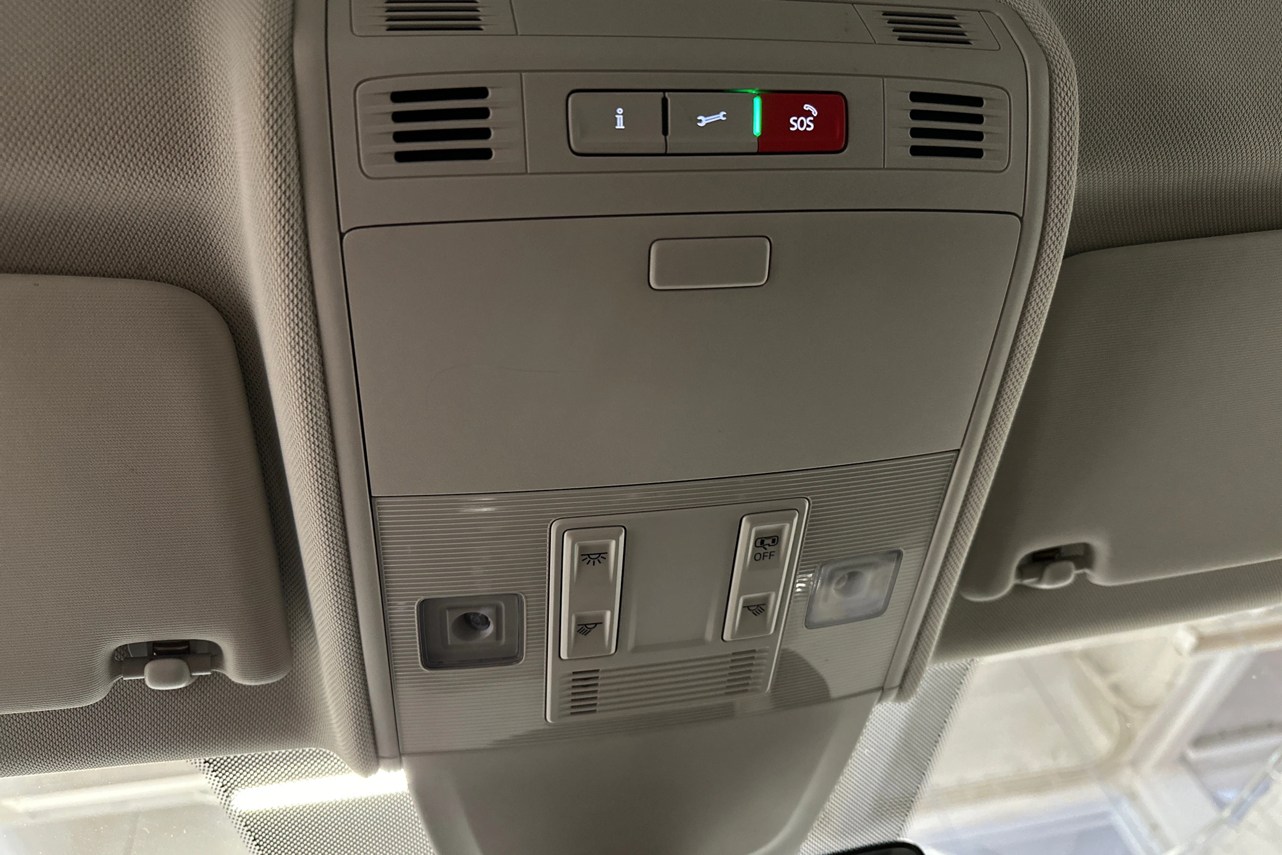 harmaa Volkswagen Taigo 2024 kuva 24.