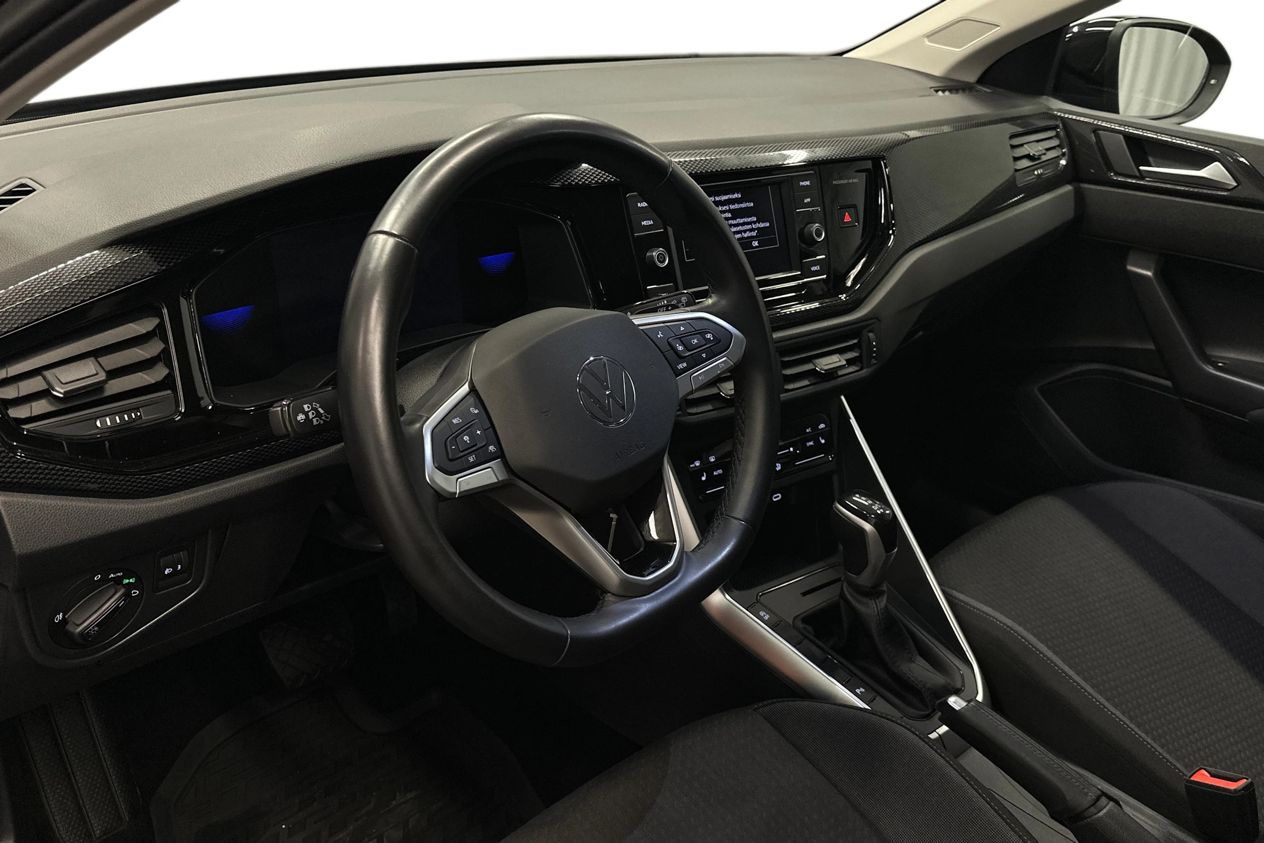 musta Volkswagen Taigo 2024 kuva 6.