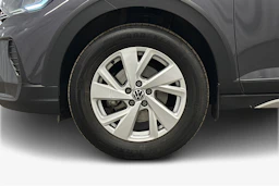 harmaa Volkswagen Taigo 2024 kuva 9.