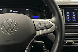 harmaa Volkswagen Taigo 2024 kuva 15.