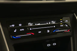 harmaa Volkswagen Taigo 2024 kuva 22.