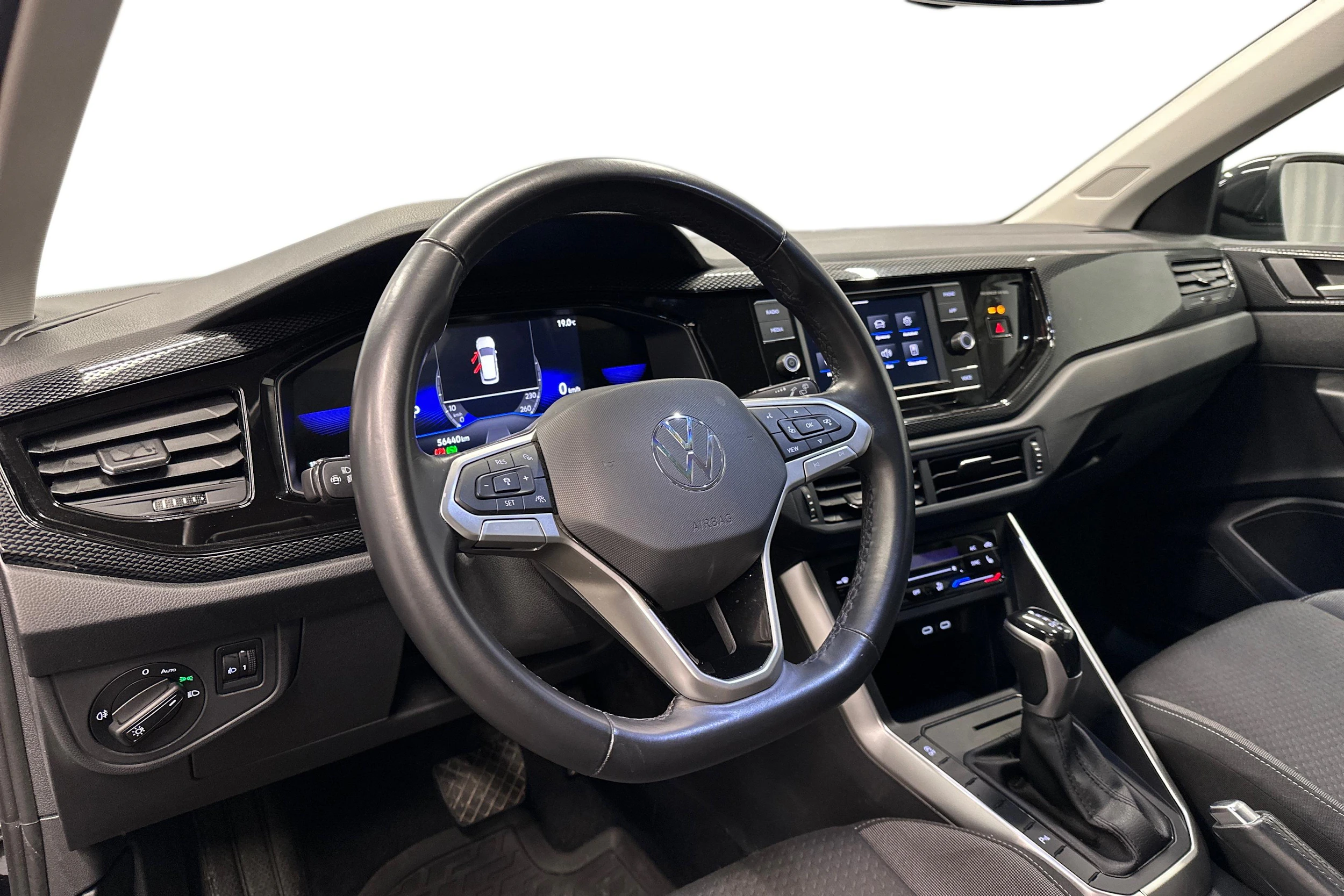 musta Volkswagen Taigo 2024 kuva 6.