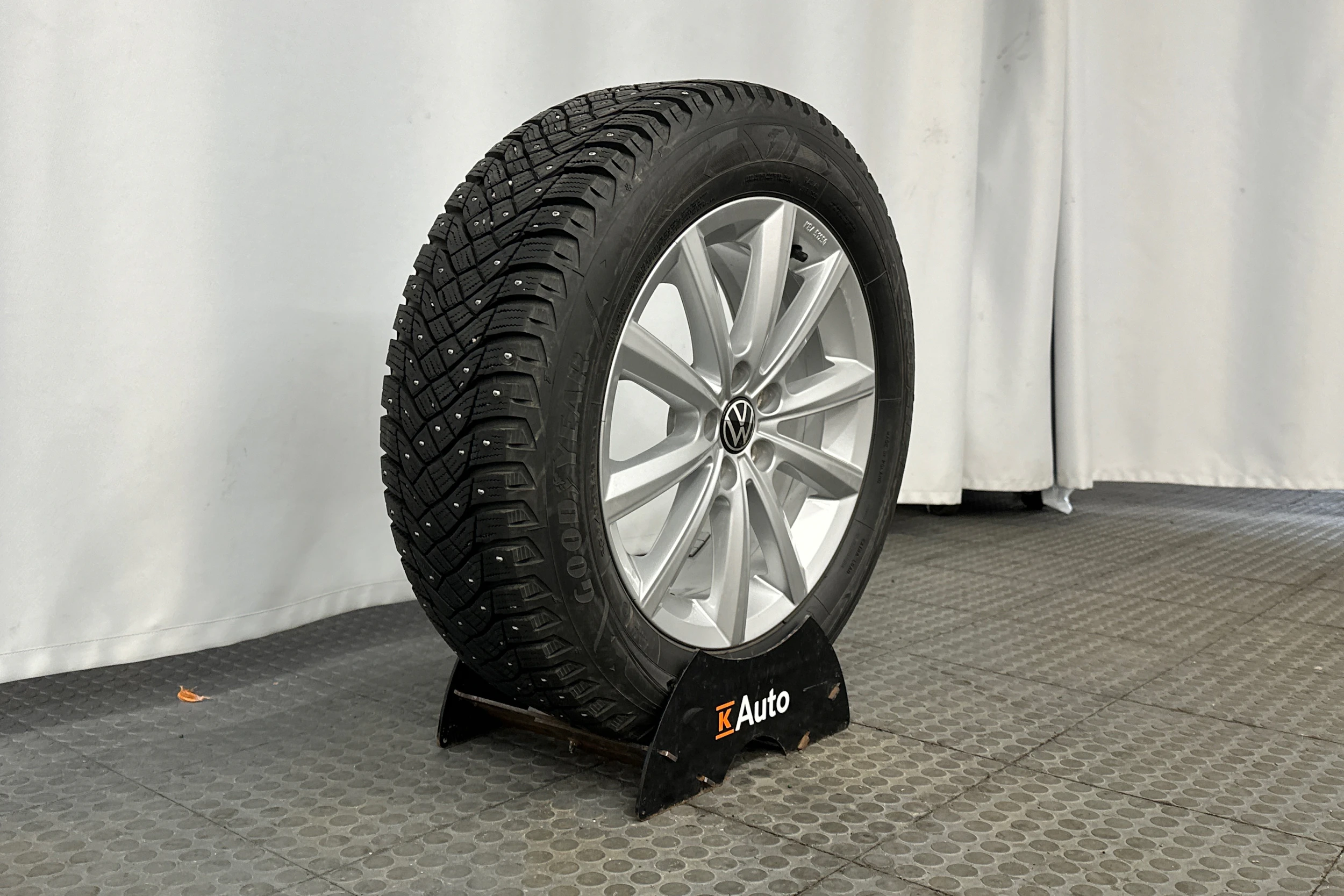 musta Volkswagen Taigo 2024 kuva 10.