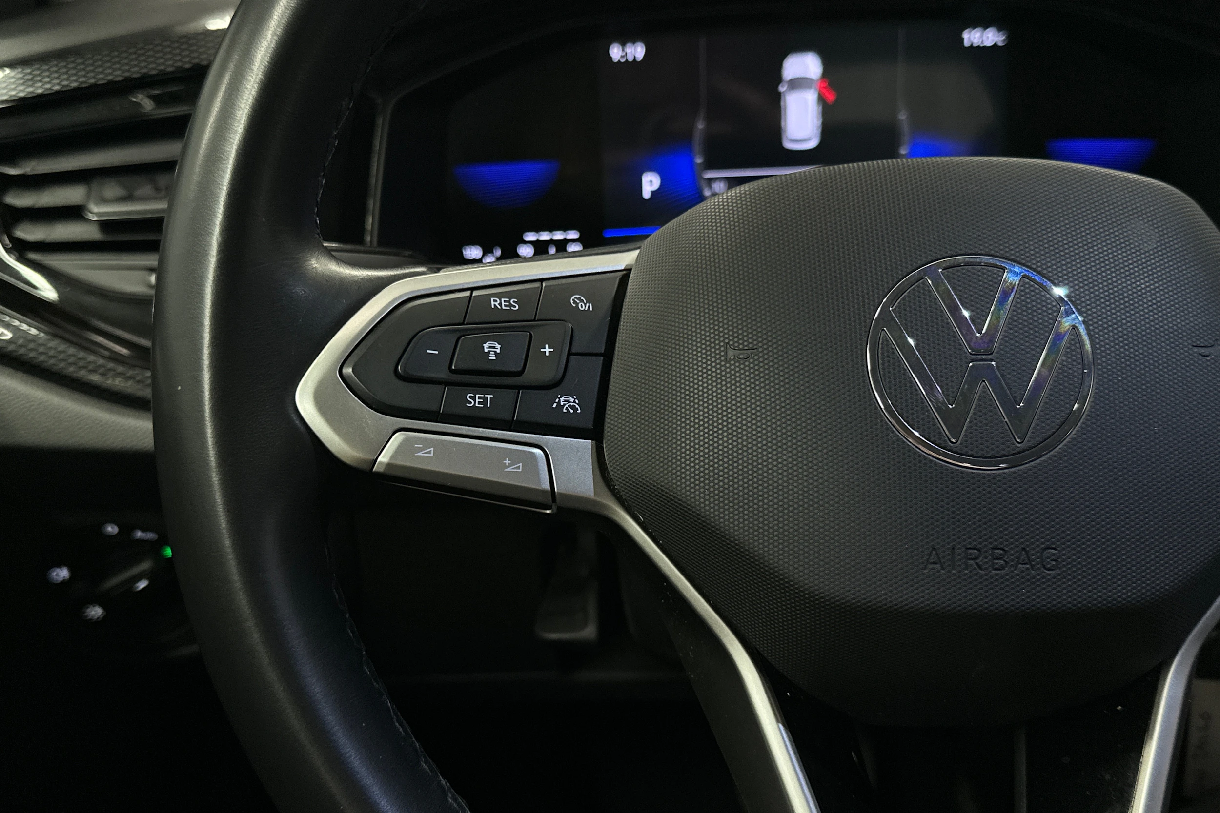 musta Volkswagen Taigo 2024 kuva 11.