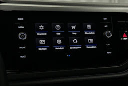 harmaa Volkswagen Taigo 2024 kuva 17.