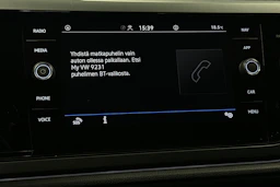 harmaa Volkswagen Taigo 2024 kuva 19.