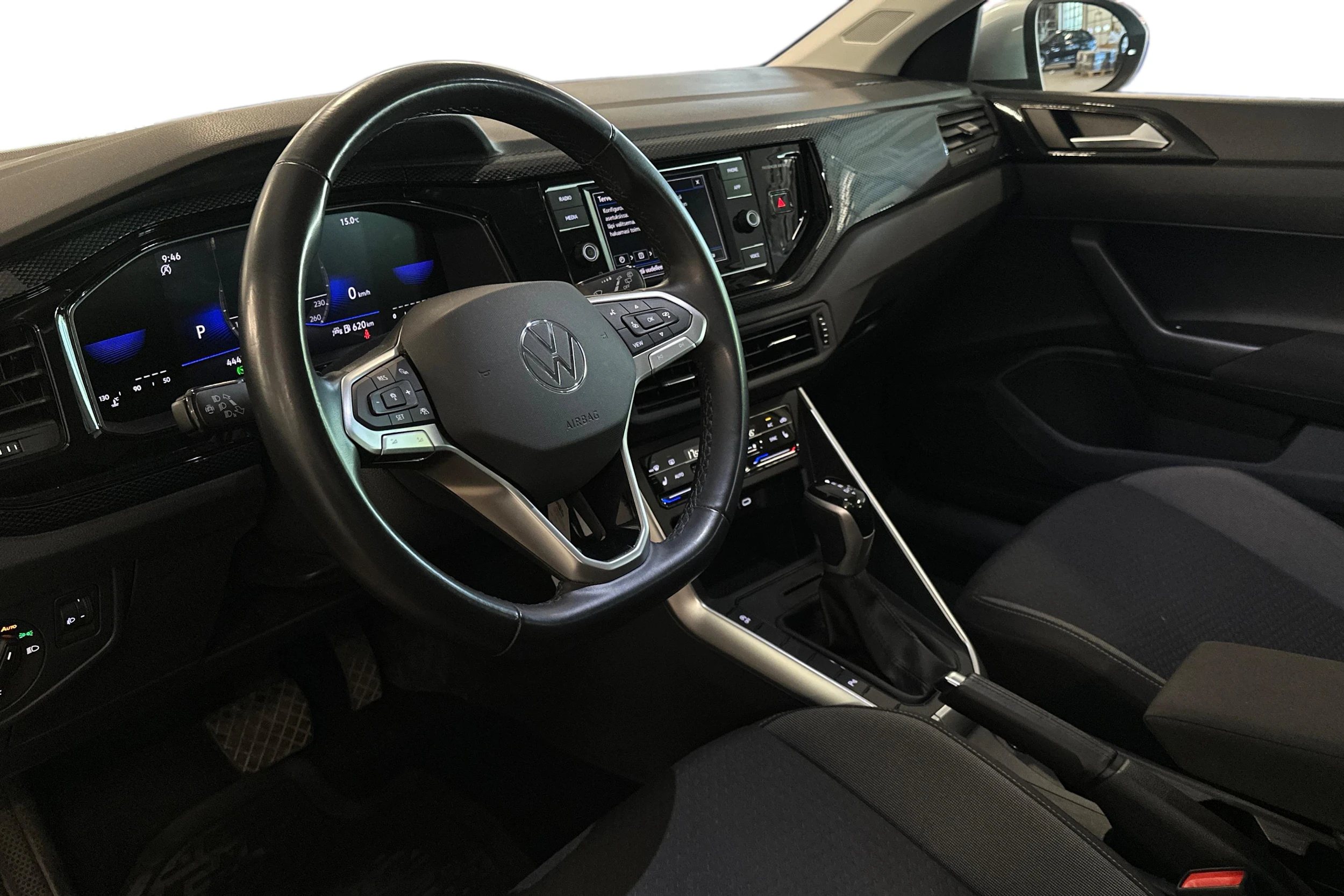 harmaa Volkswagen Taigo 2024 kuva 3.