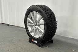harmaa Volkswagen Taigo 2024 kuva 13.