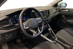 harmaa Volkswagen Taigo 2024 kuva 3.