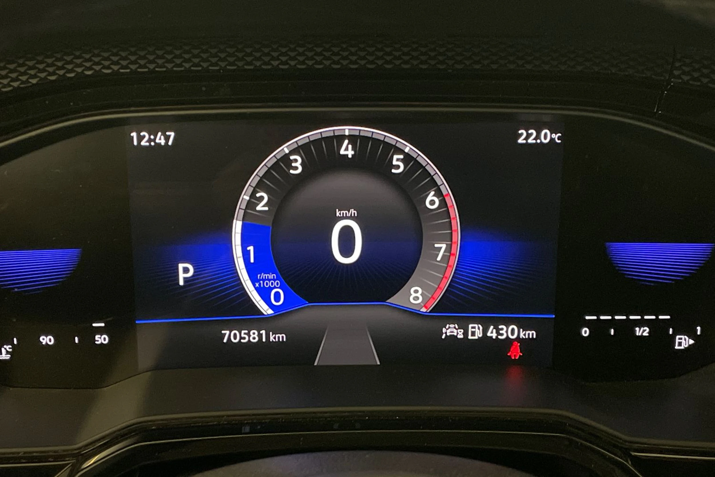 harmaa Volkswagen Taigo 2024 kuva 24.