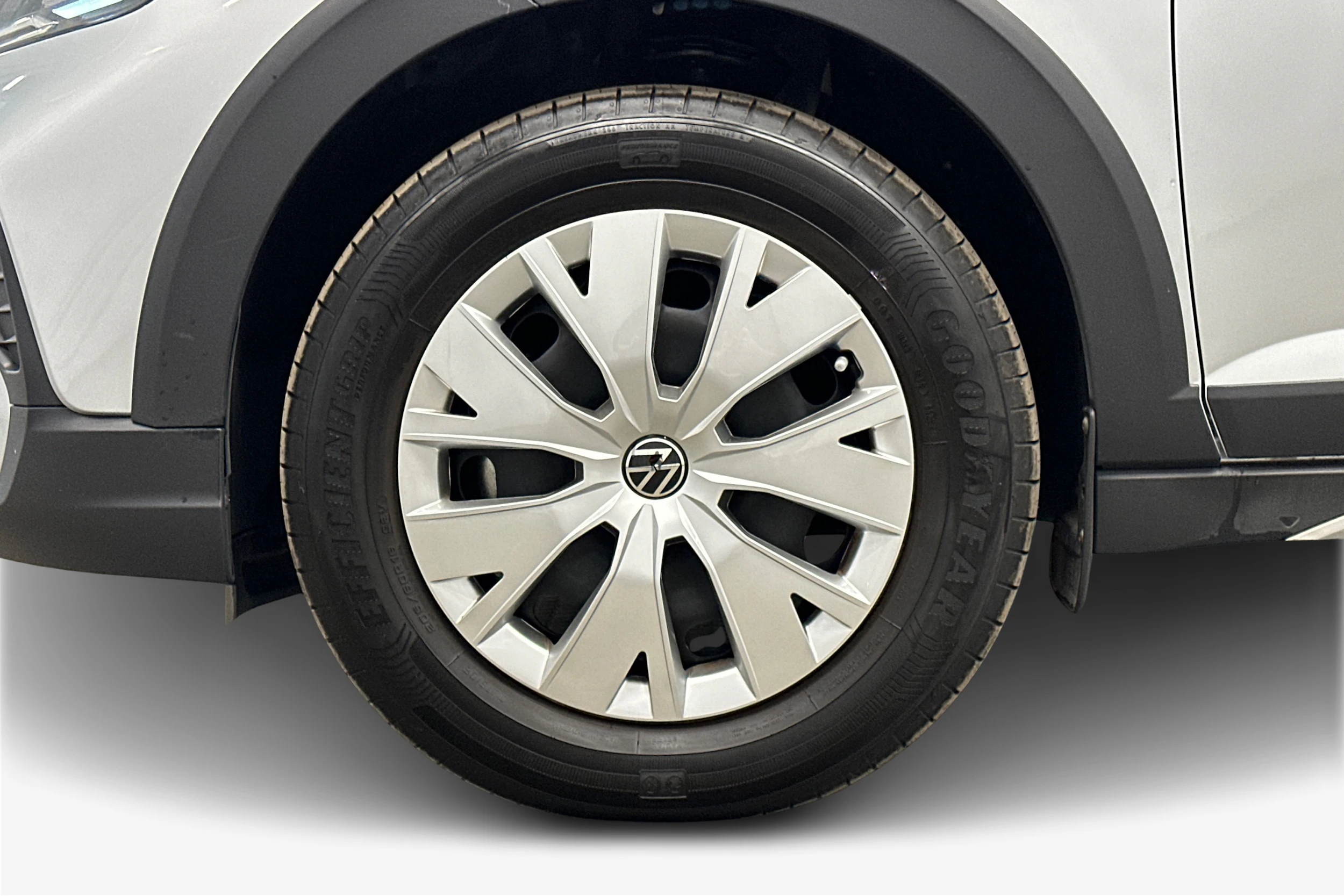 harmaa Volkswagen Taigo 2024 kuva 9.