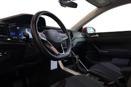 punainen Volkswagen Taigo 2024 kuva 3.