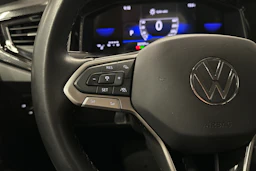 punainen Volkswagen Taigo 2024 kuva 11.