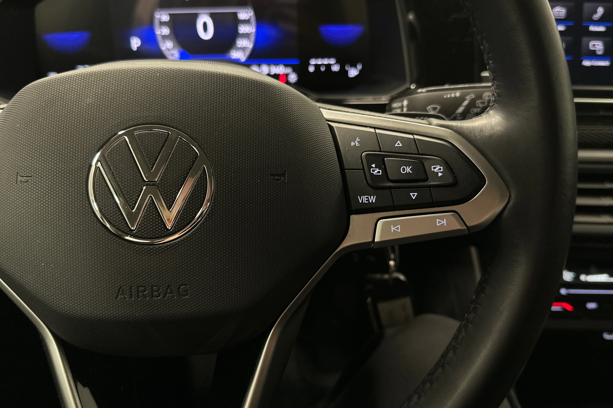 punainen Volkswagen Taigo 2024 kuva 12.