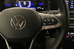 punainen Volkswagen Taigo 2024 kuva 12.