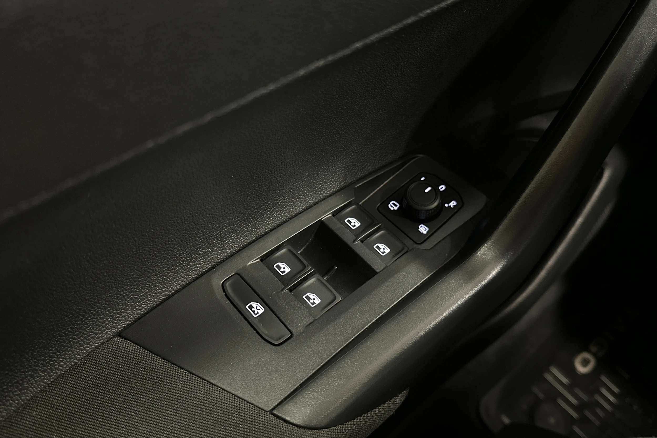 punainen Volkswagen Taigo 2024 kuva 15.