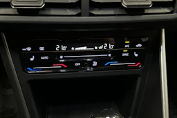 punainen Volkswagen Taigo 2024 kuva 23.