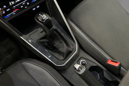 punainen Volkswagen Taigo 2024 kuva 24.
