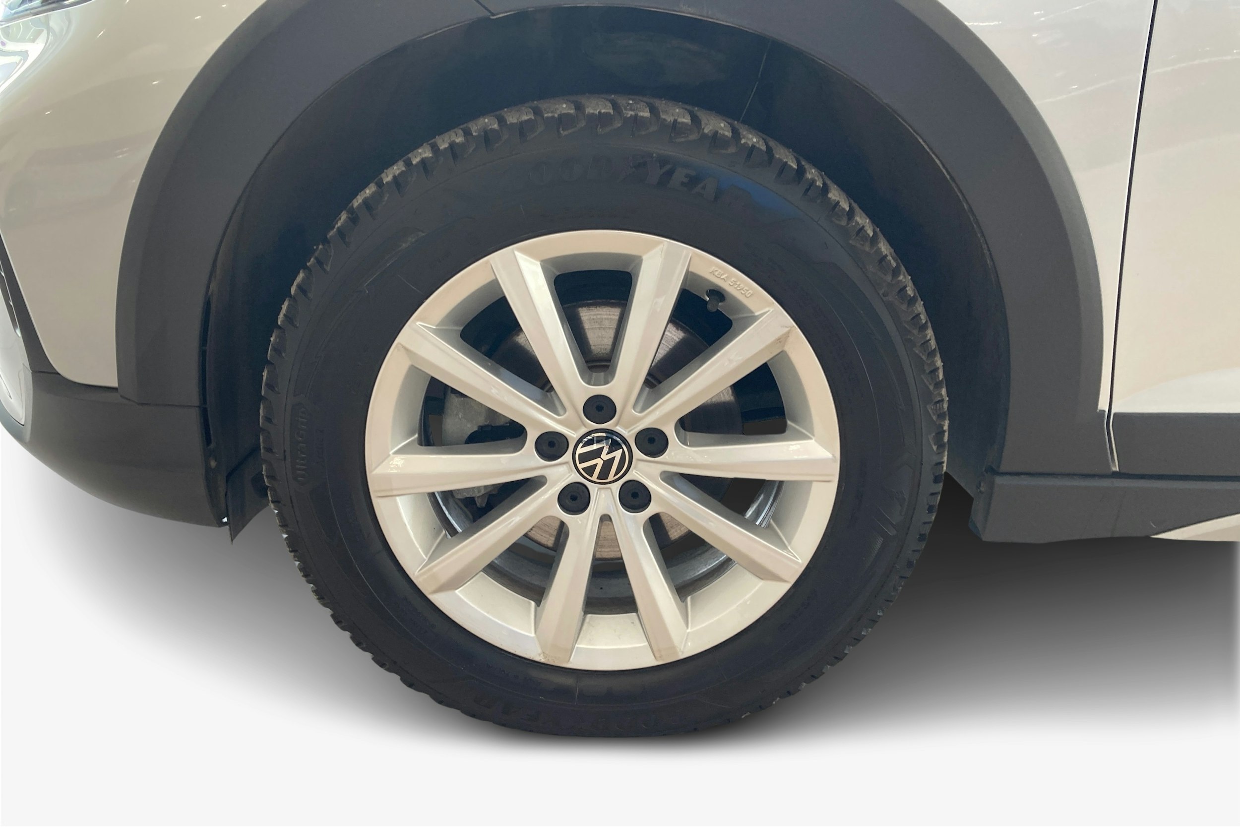 harmaa Volkswagen Taigo 2024 kuva 9.