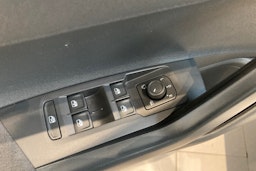 harmaa Volkswagen Taigo 2024 kuva 12.