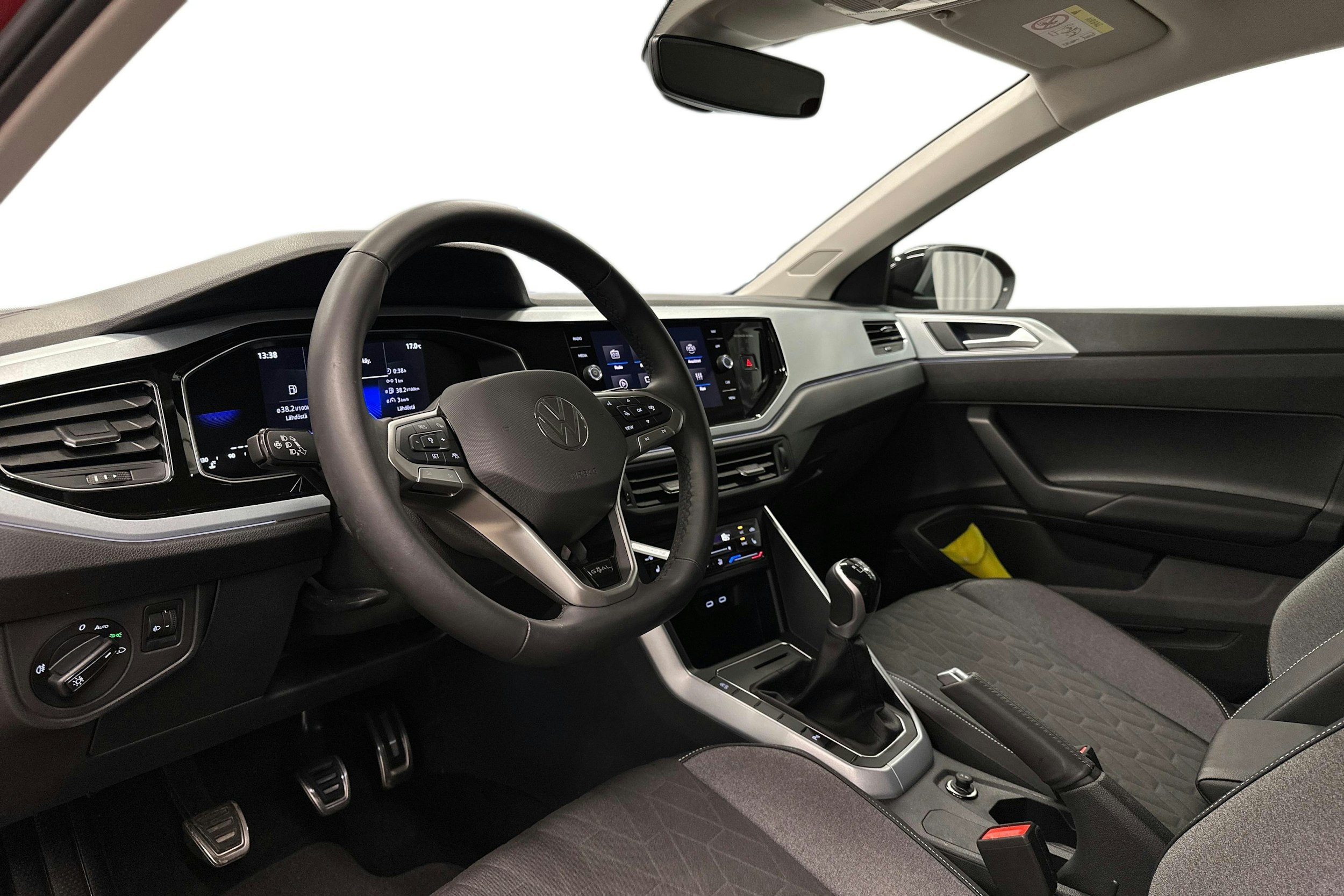 punainen Volkswagen Taigo 2025 kuva 7.