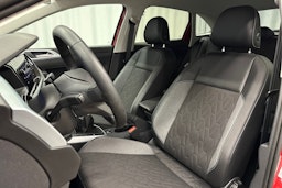 punainen Volkswagen Taigo 2025 kuva 15.