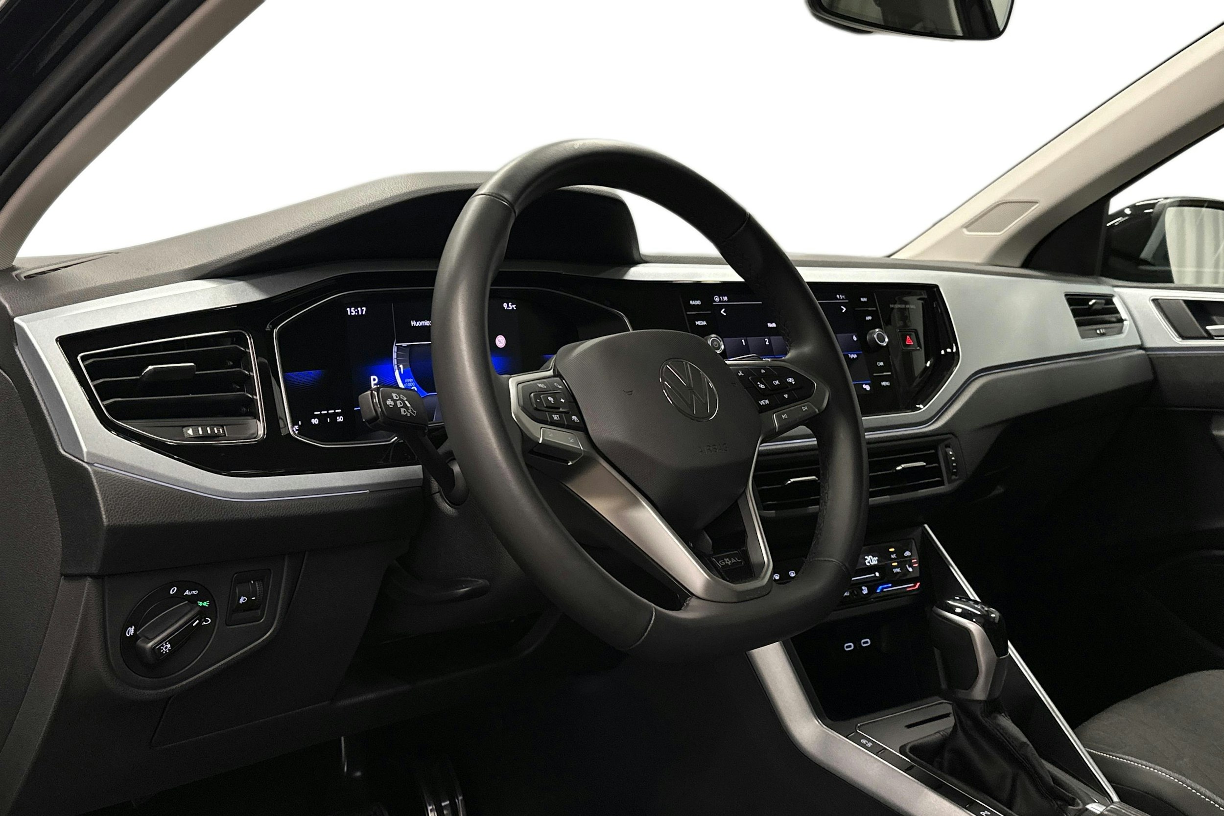 musta Volkswagen Taigo 2025 kuva 7.