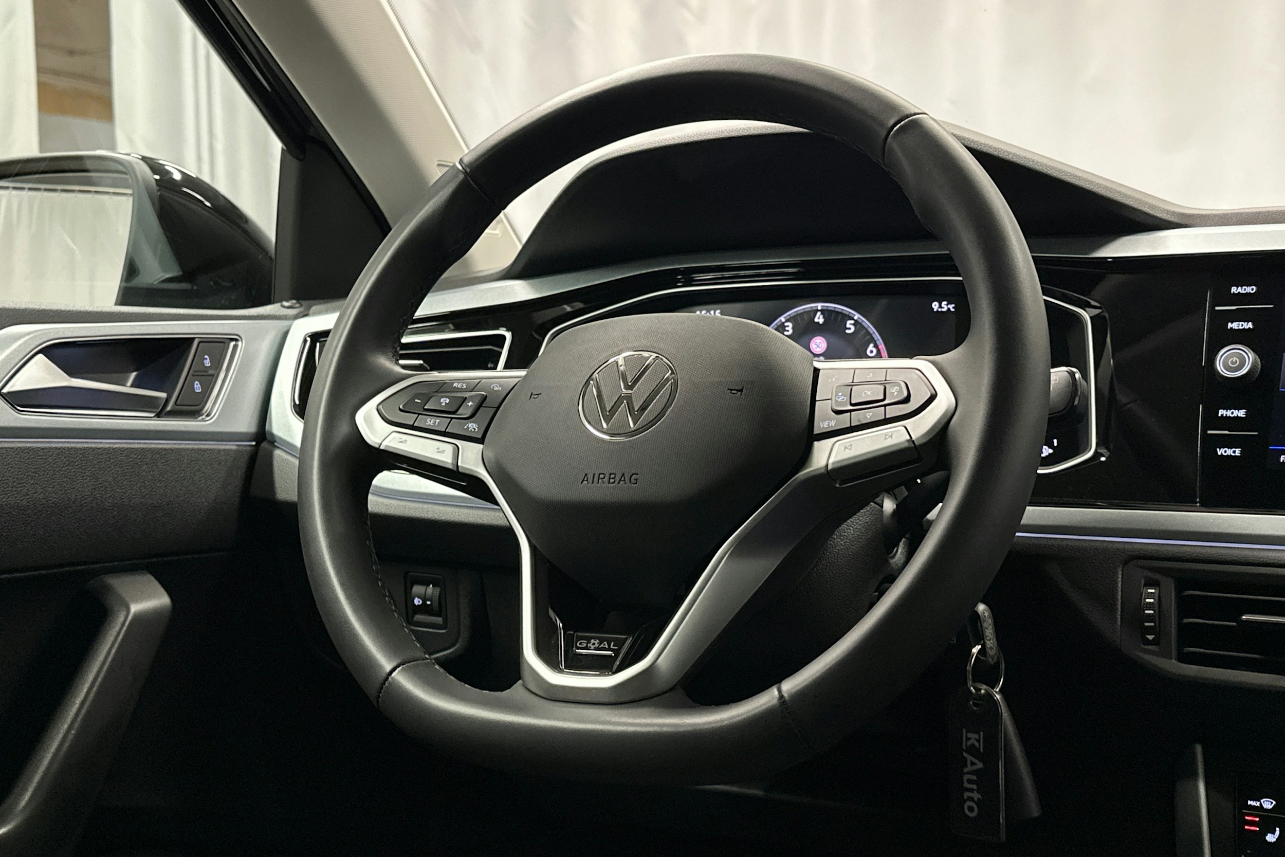 musta Volkswagen Taigo 2025 kuva 15.