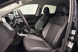 musta Volkswagen Taigo 2025 kuva 19.