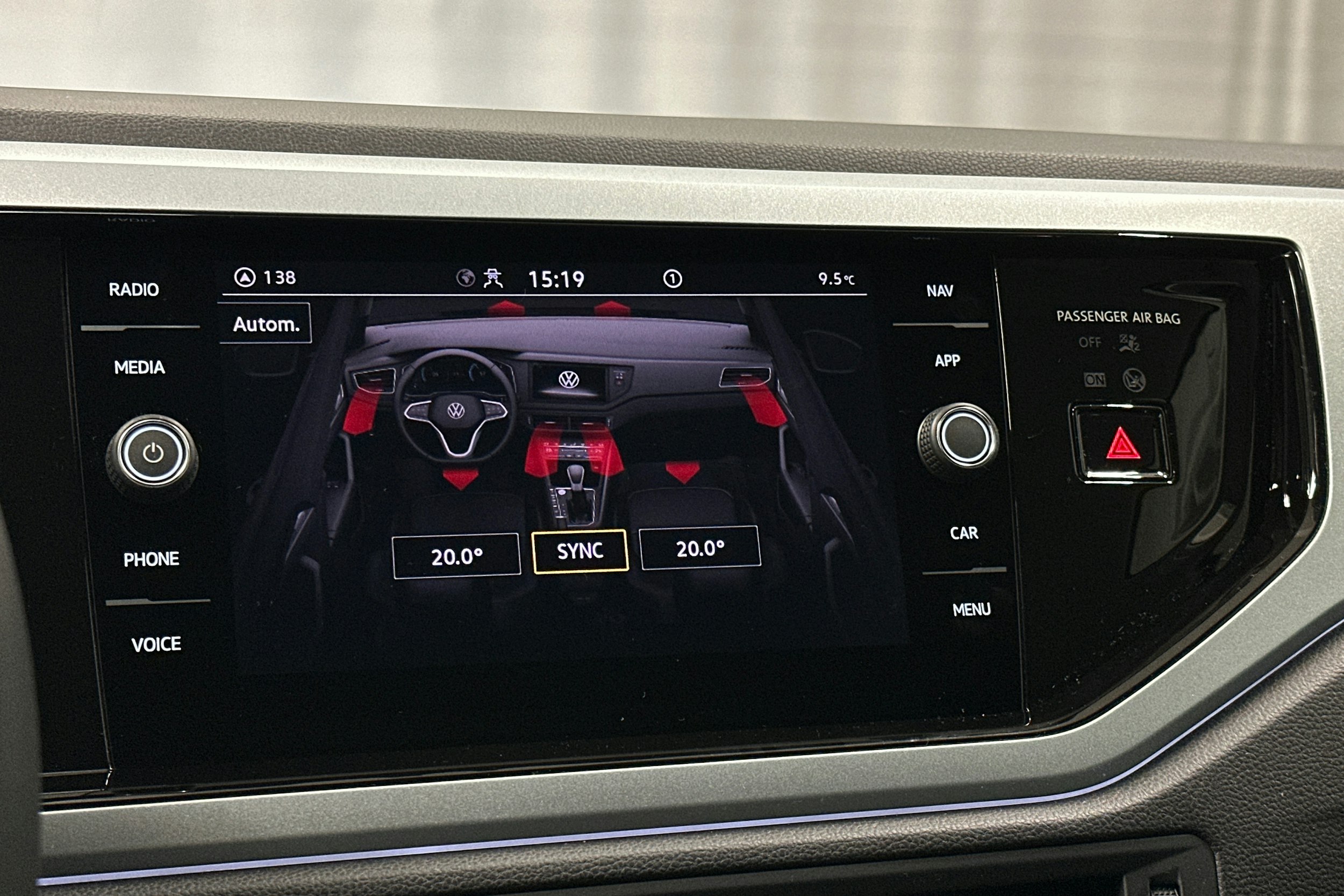 musta Volkswagen Taigo 2025 kuva 26.