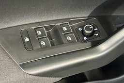 musta Volkswagen Taigo 2025 kuva 13.